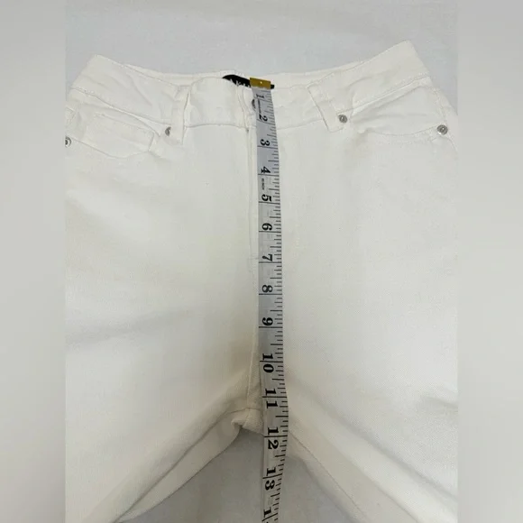 💥AKIRA Diamonds Metal Slit Raw Hem White Denim 💥 - Picture 8 of 14